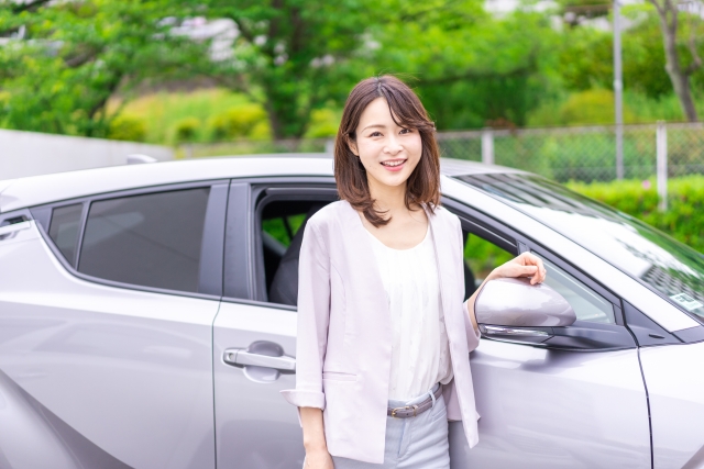 車を購入した女性