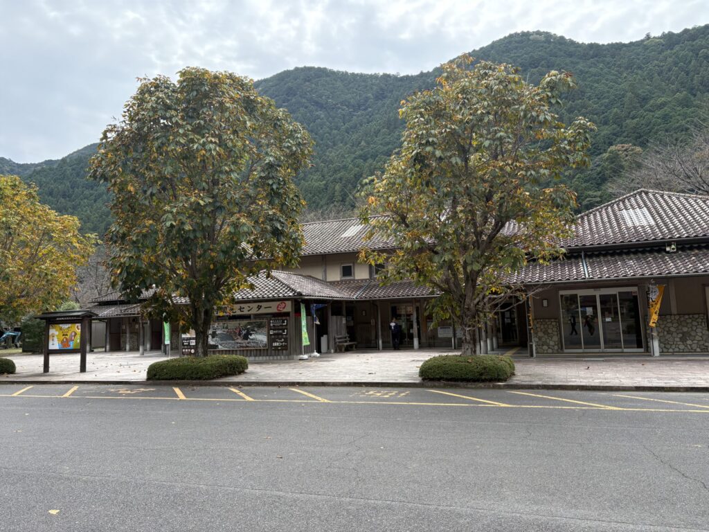 道の駅 おくとろの外観