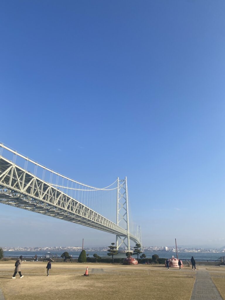 道の駅あわじから見る明石海峡大橋
