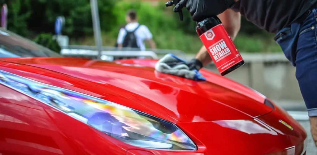 WORK STUFFはポーランド発のカーケアブランドで、洗車ブラシやディテーリング用品などを展開しています。プロのディテーリング作業でも使用されることが多く、耐久性や使いやすさを重視したカーケア用品が特徴です。